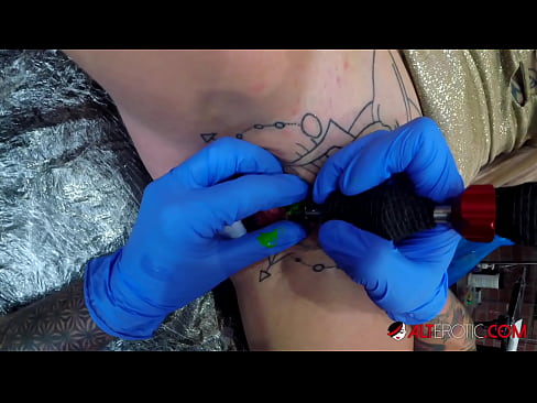 ❤️ Sully Savage oo aad u tattooed ayaa Kintirkeeda ku sawirtay tattoo Muqaal dabada %so.hentai-menu.ru ️❤